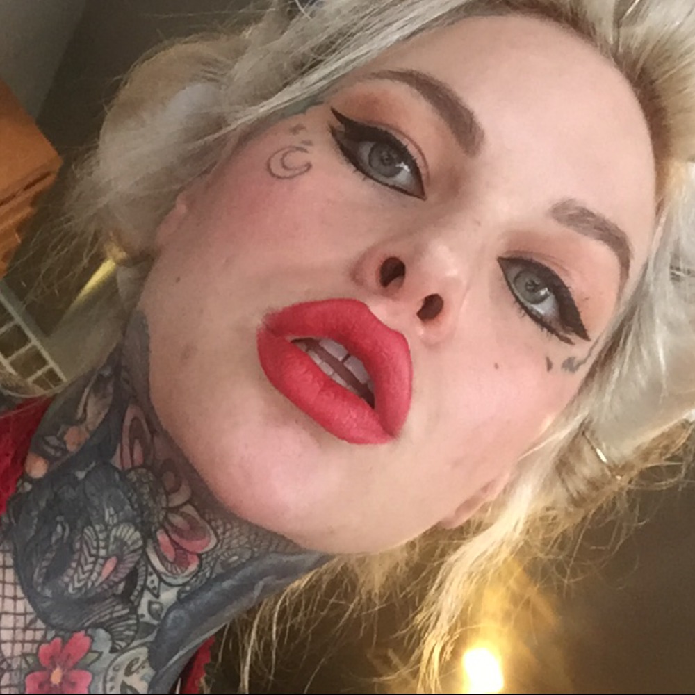 Meet your Posher, Rhiannon